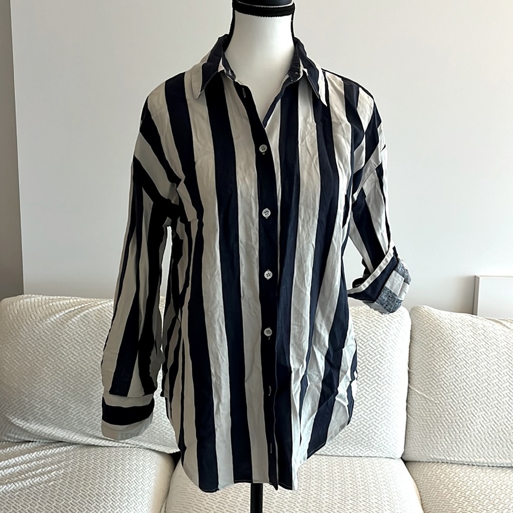 Zara linen blend navy / cream Long Sleeve color lock Button Down